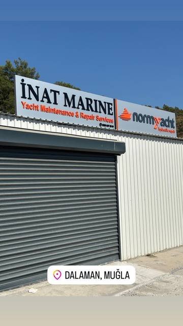 İnat Marine · Normyacht — Hangar cephe tabelası