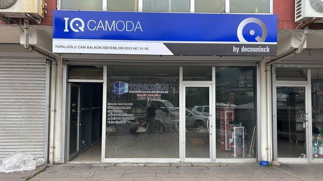IQ Camoda — Showroom cephe tabelası