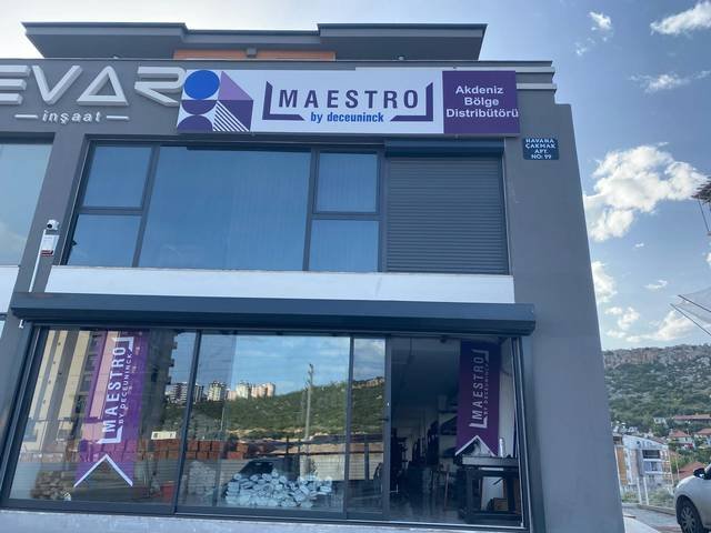 Maestro — Çok markalı cephe düzeni