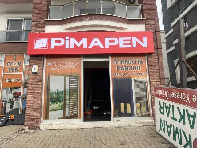 Pimapen — Kırmızı kutu tabela ve alın giydirme