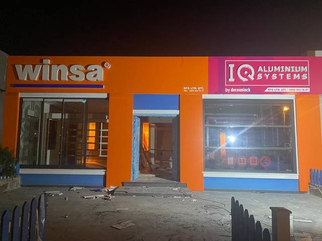 Winsa · IQ Aluminium — Bayi cephesi — ışıklar kapalı