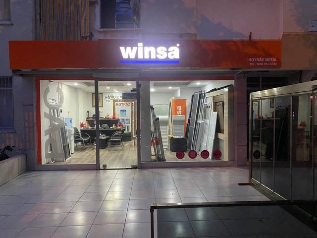 Winsa — Showroom cephesi
